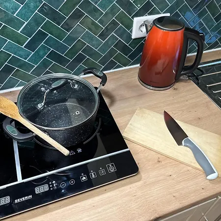 Mete - Modern - Workspace - Cool Location Apartment