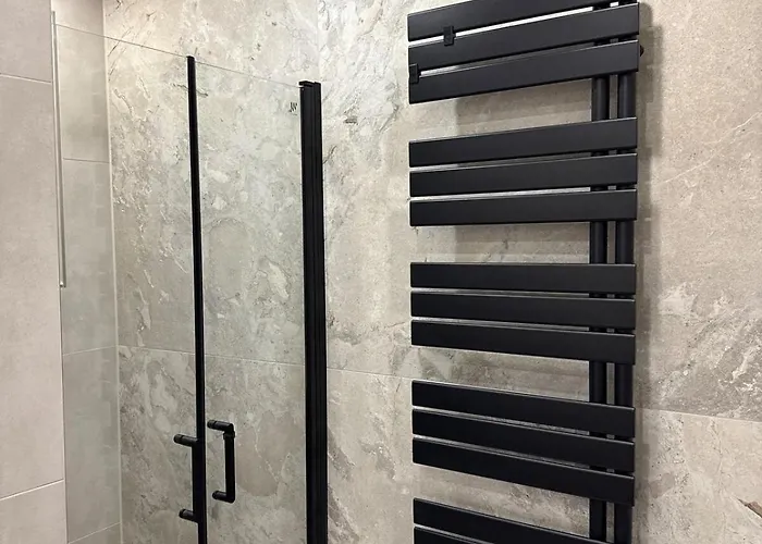 Mete - Modern - Workspace - Cool Location *